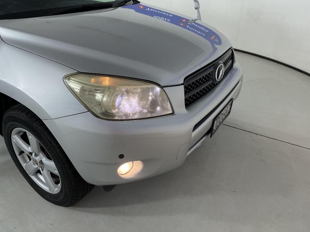 Photo '27' of Toyota Rav4 Photo '27' of Toyota Rav4