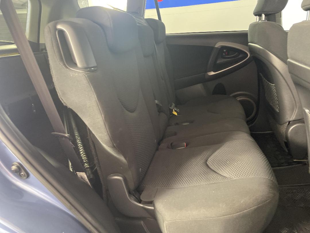 Photo '20' of Toyota Rav4