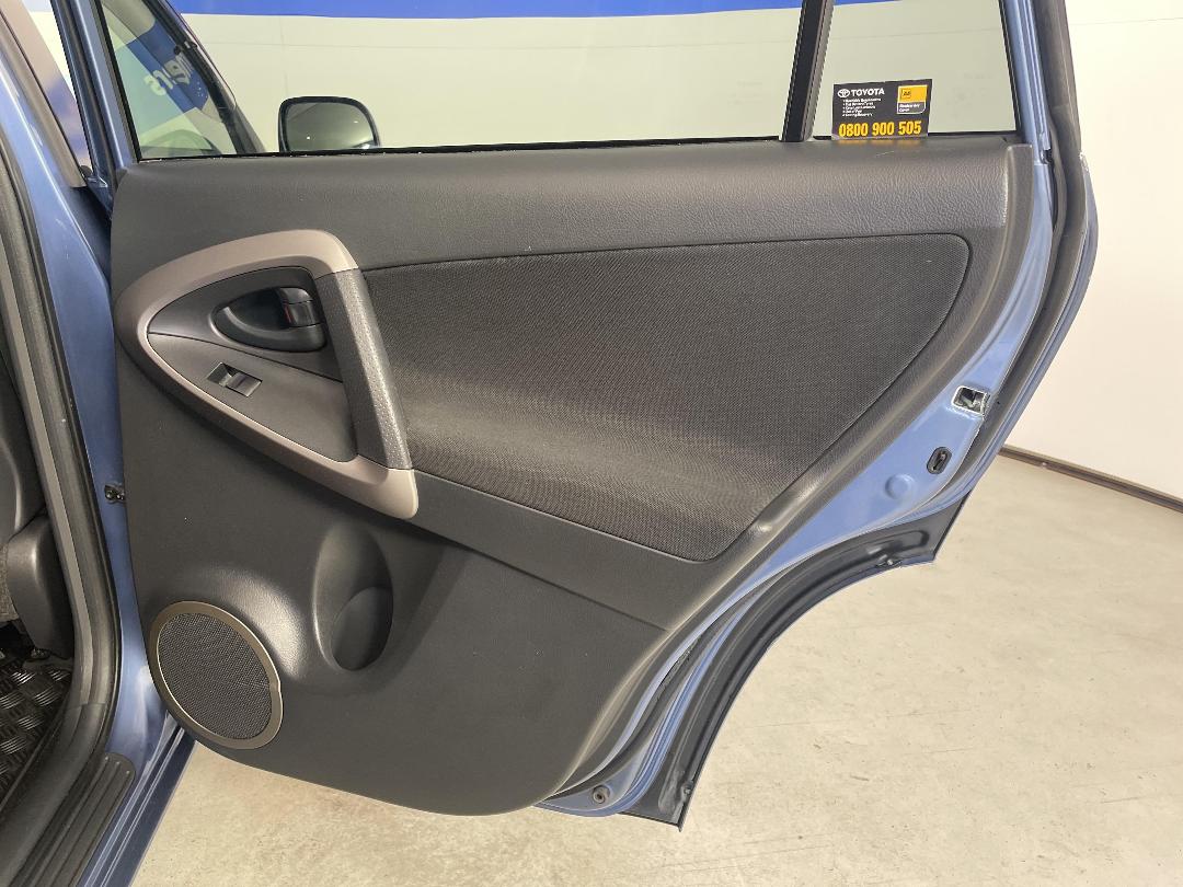 Photo '19' of Toyota Rav4