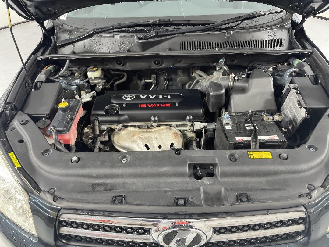 Photo '13' of Toyota Rav4