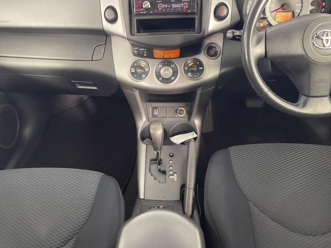 Photo '18' of Toyota Rav4