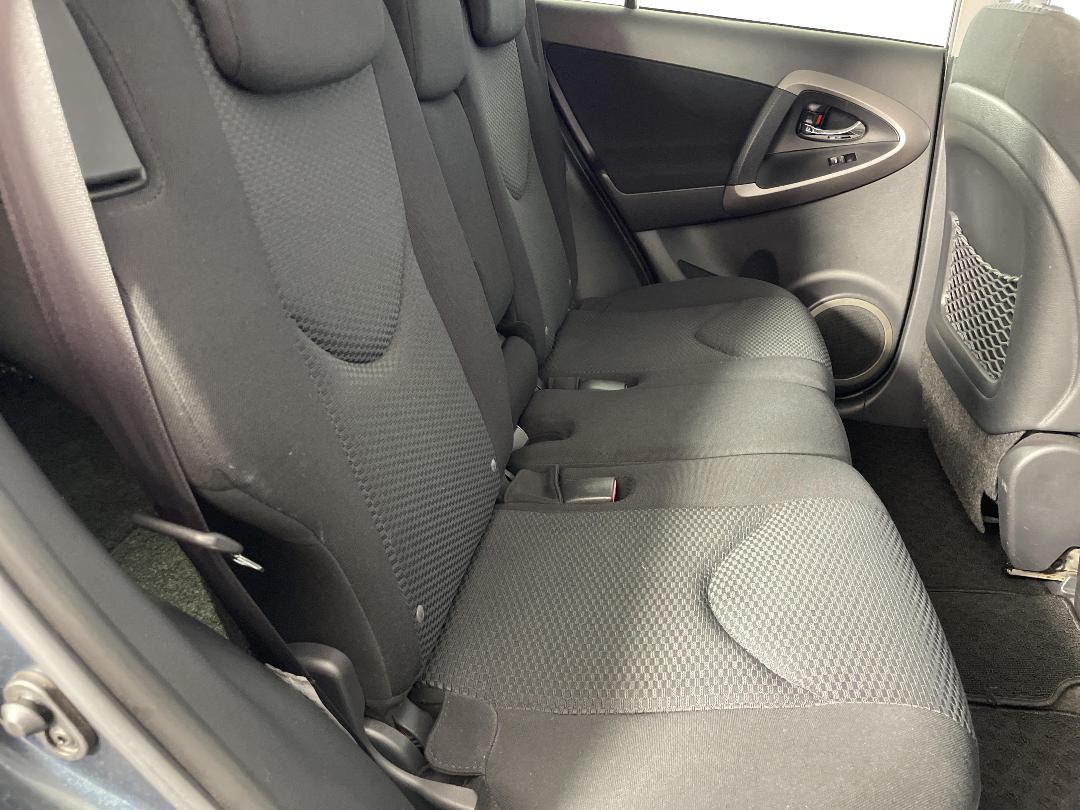 Photo '20' of Toyota Rav4