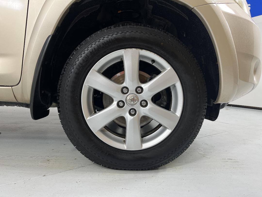 Photo '9' of Toyota Rav4