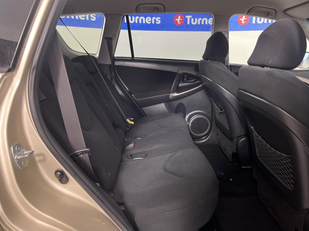 Photo '20' of Toyota Rav4