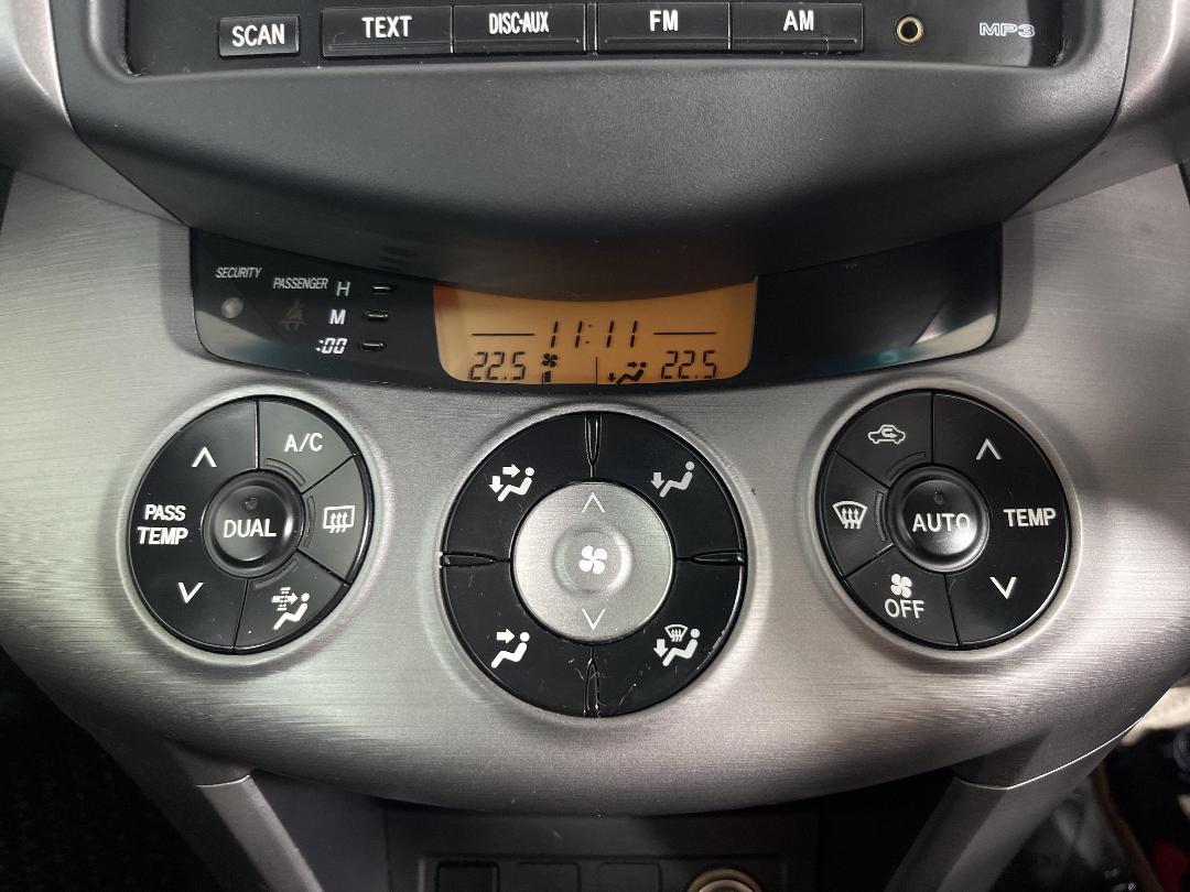 Photo '24' of Toyota Rav4