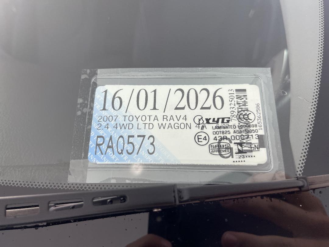 Photo '28' of Toyota Rav4