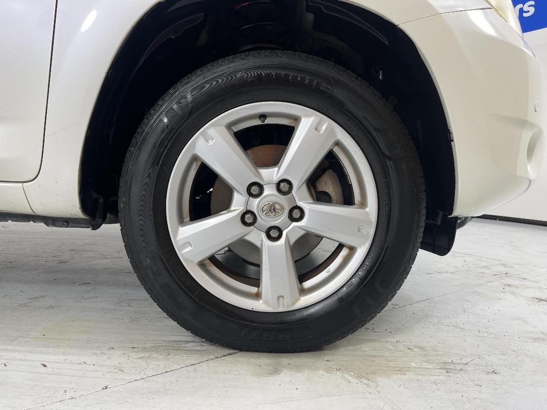 Photo '9' of Toyota Rav4 Photo '9' of Toyota Rav4