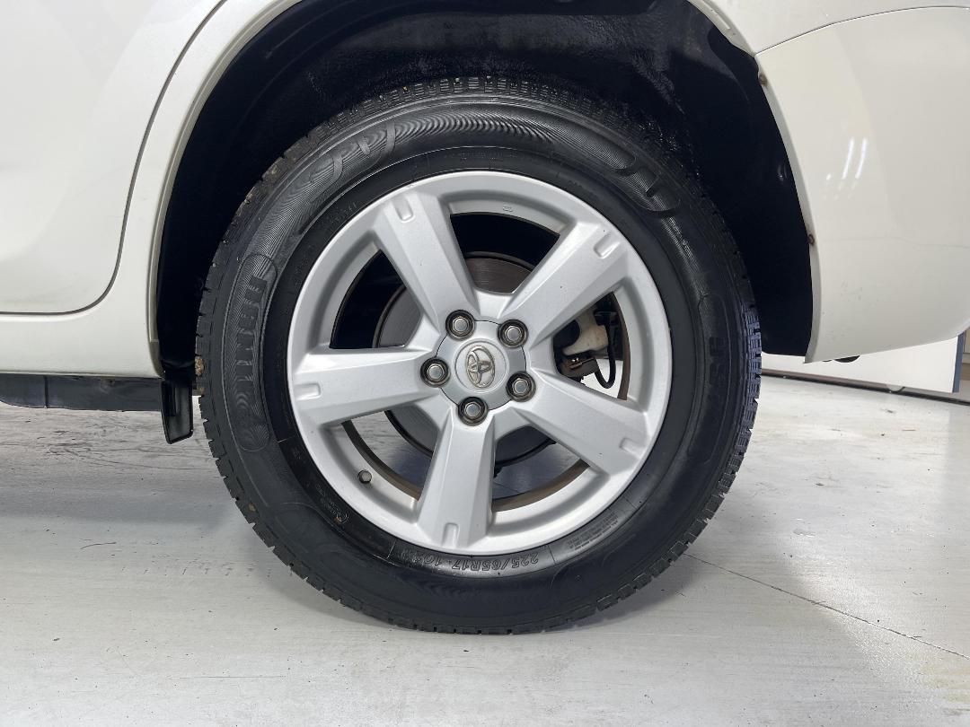 Photo '11' of Toyota Rav4 Photo '11' of Toyota Rav4