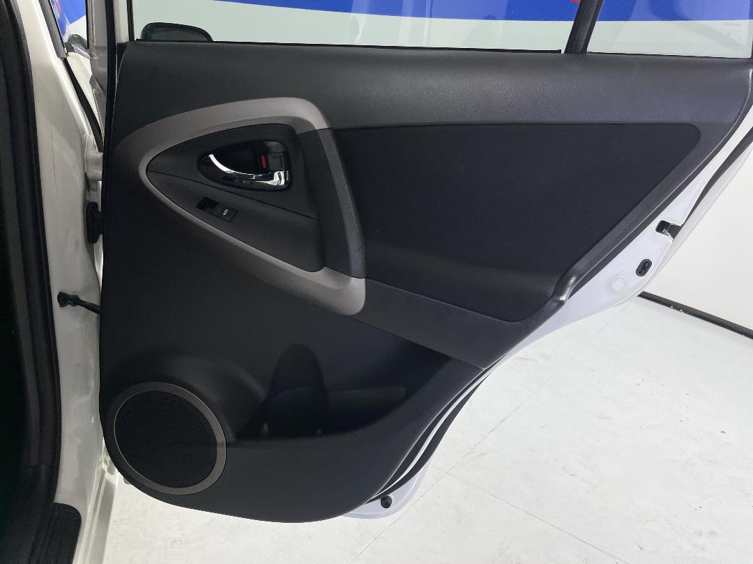 Photo '19' of Toyota Rav4 Photo '19' of Toyota Rav4