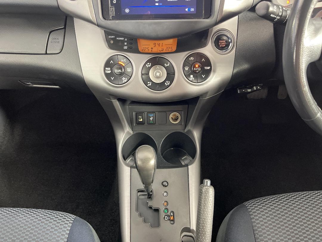 Photo '18' of Toyota Rav4 Photo '18' of Toyota Rav4