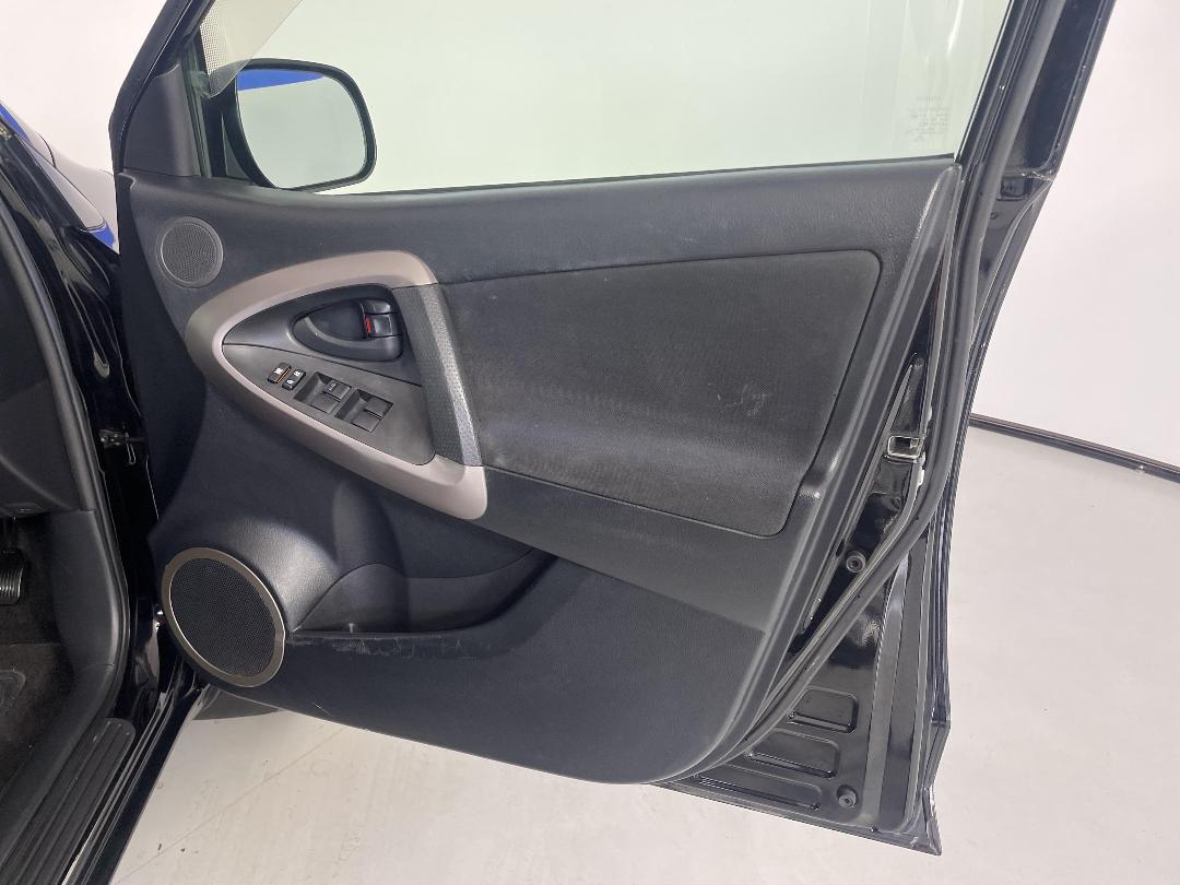 Photo '15' of Toyota Rav4 Photo '15' of Toyota Rav4