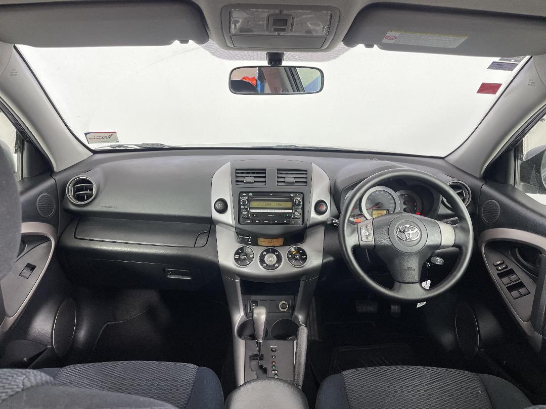 Photo '17' of Toyota Rav4 Photo '17' of Toyota Rav4