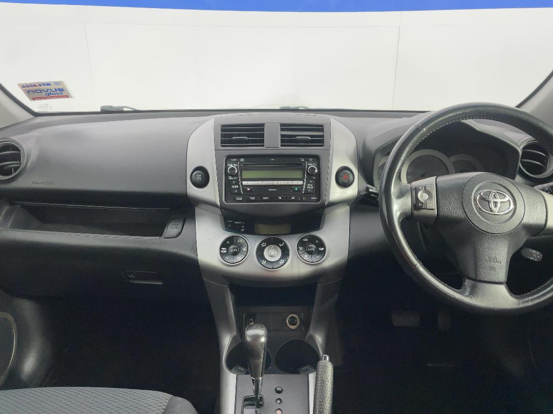 Photo '17' of Toyota Rav4 Photo '17' of Toyota Rav4