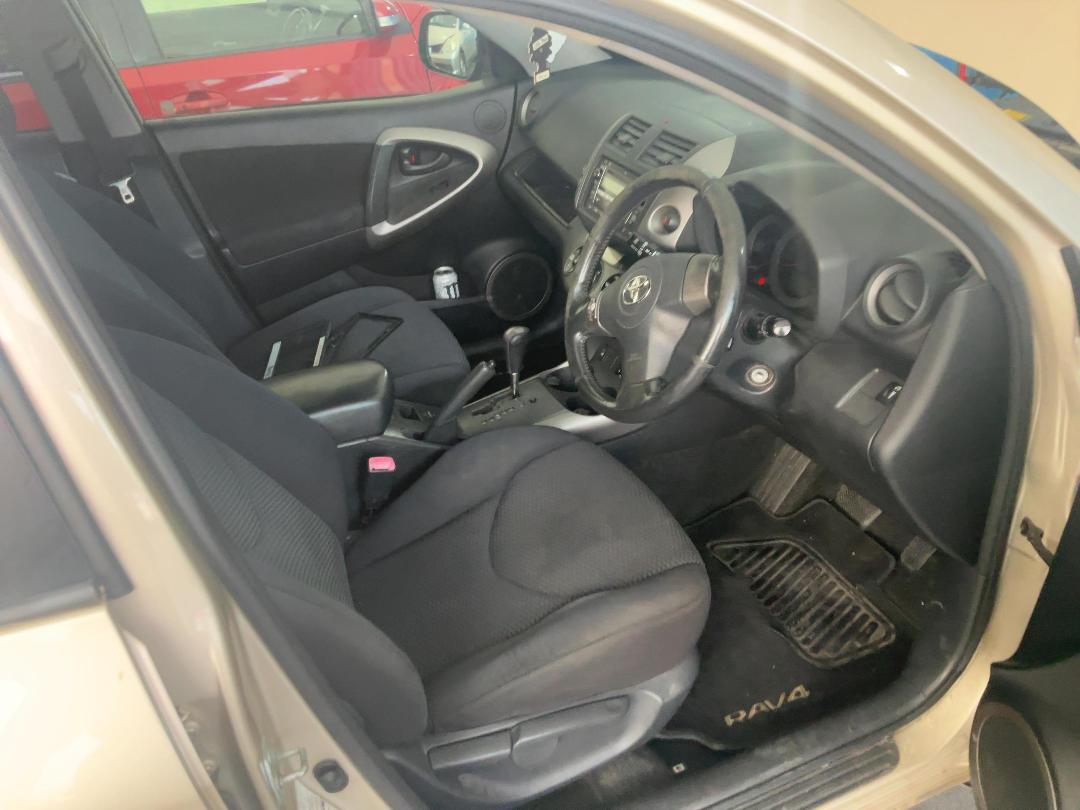 Photo '17' of Toyota Rav4 LTD Photo '17' of Toyota Rav4 LTD