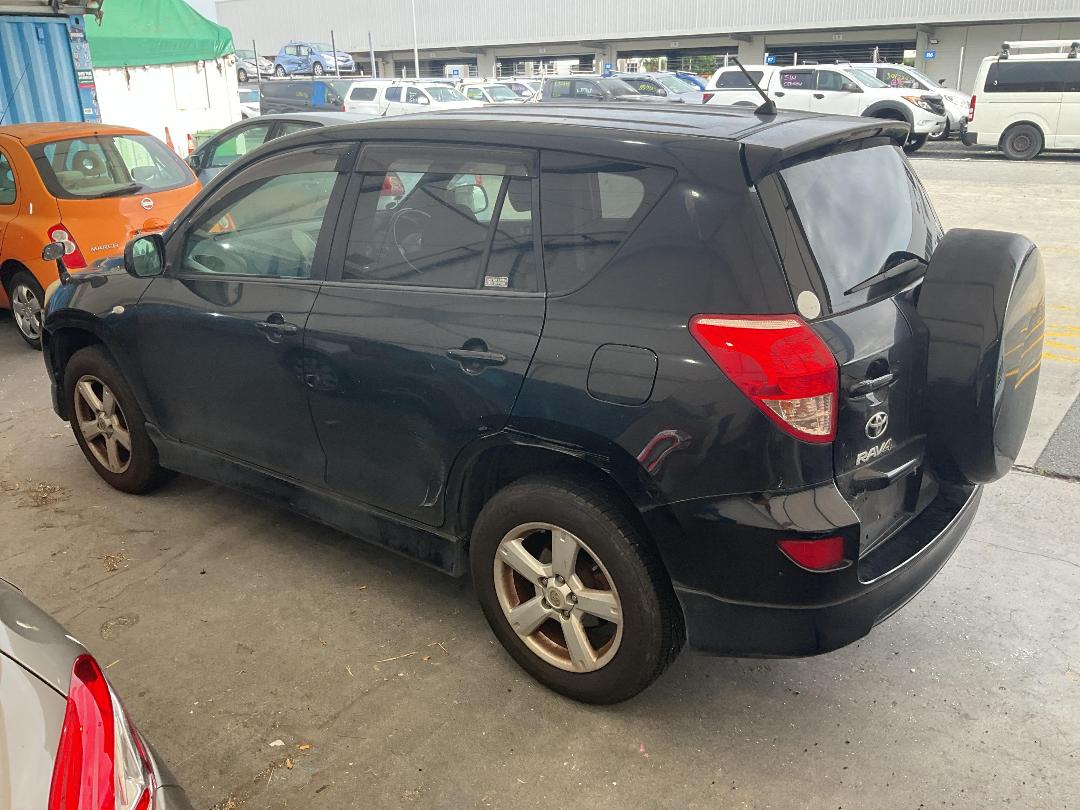 Photo '10' of Toyota Rav4