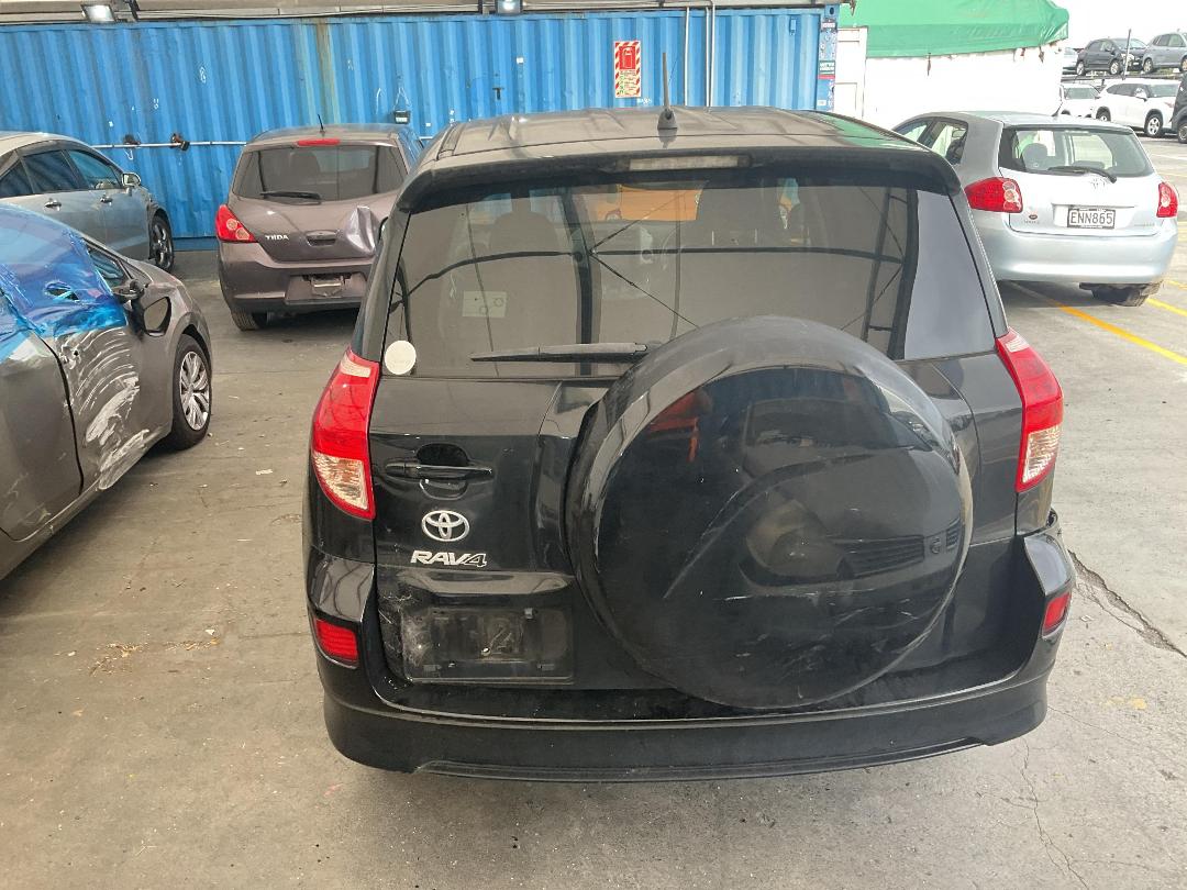 Photo '13' of Toyota Rav4