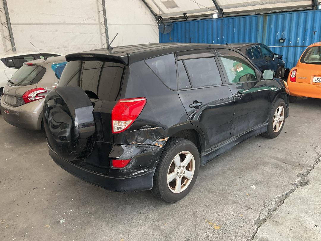 Photo '16' of Toyota Rav4