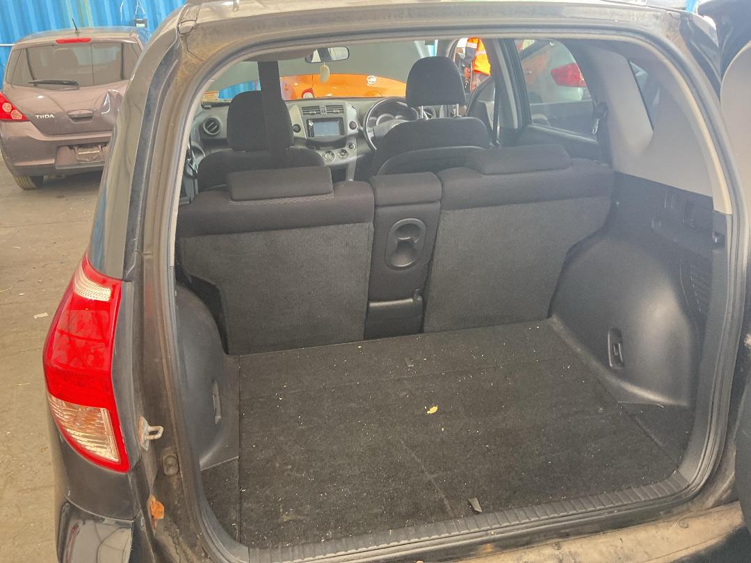 Photo '28' of Toyota Rav4