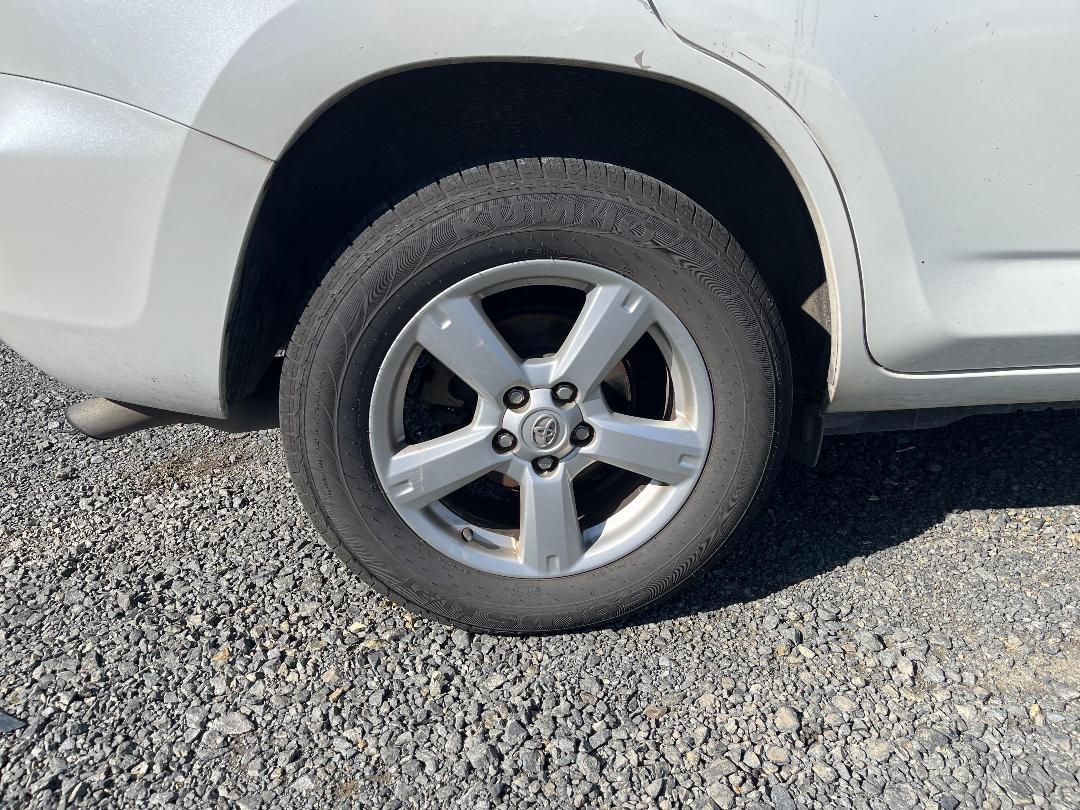 Photo '10' of Toyota Rav4