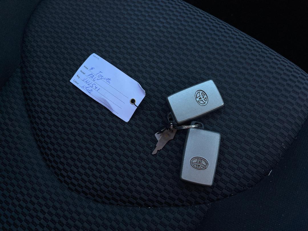 Photo '20' of Toyota Rav4