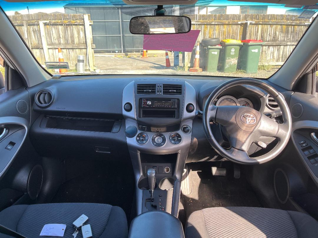 Photo '15' of Toyota Rav4