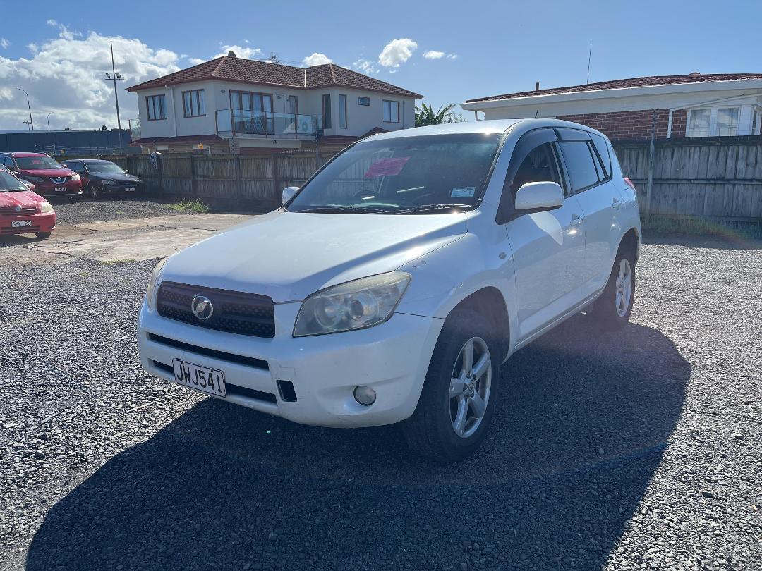 Photo '3' of Toyota Rav4