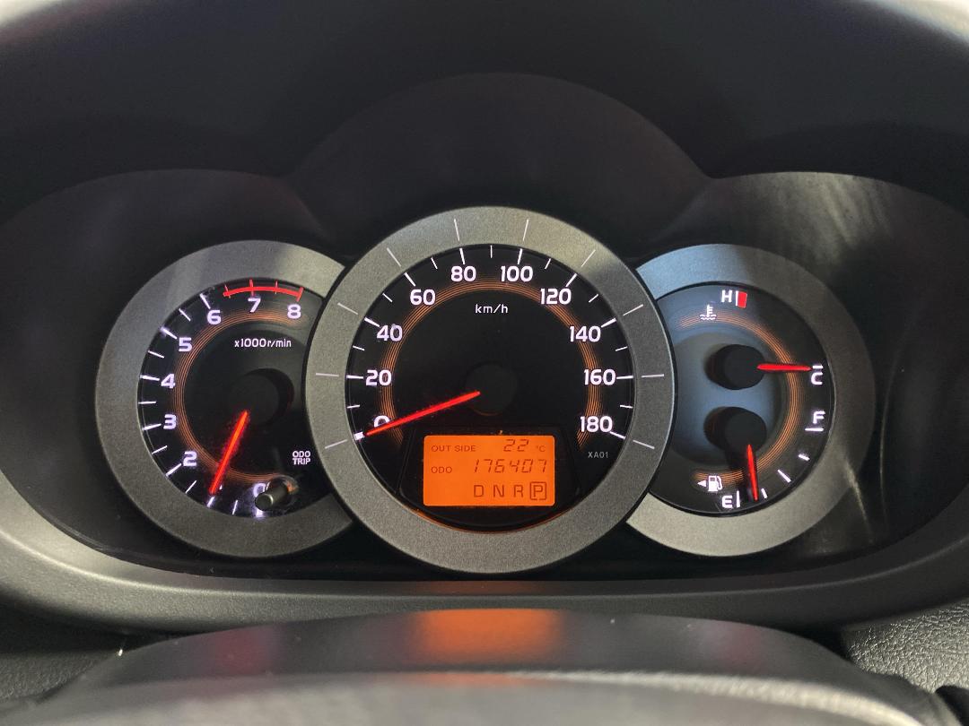 Photo '21' of Toyota Rav4