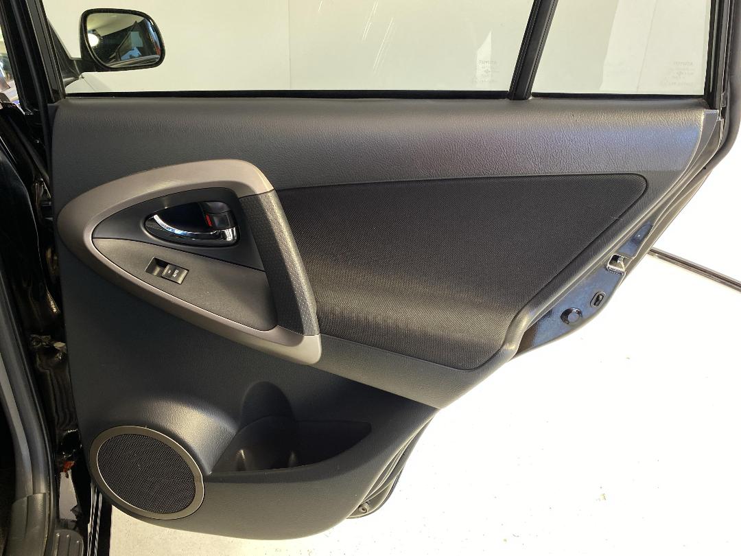 Photo '19' of Toyota Rav4