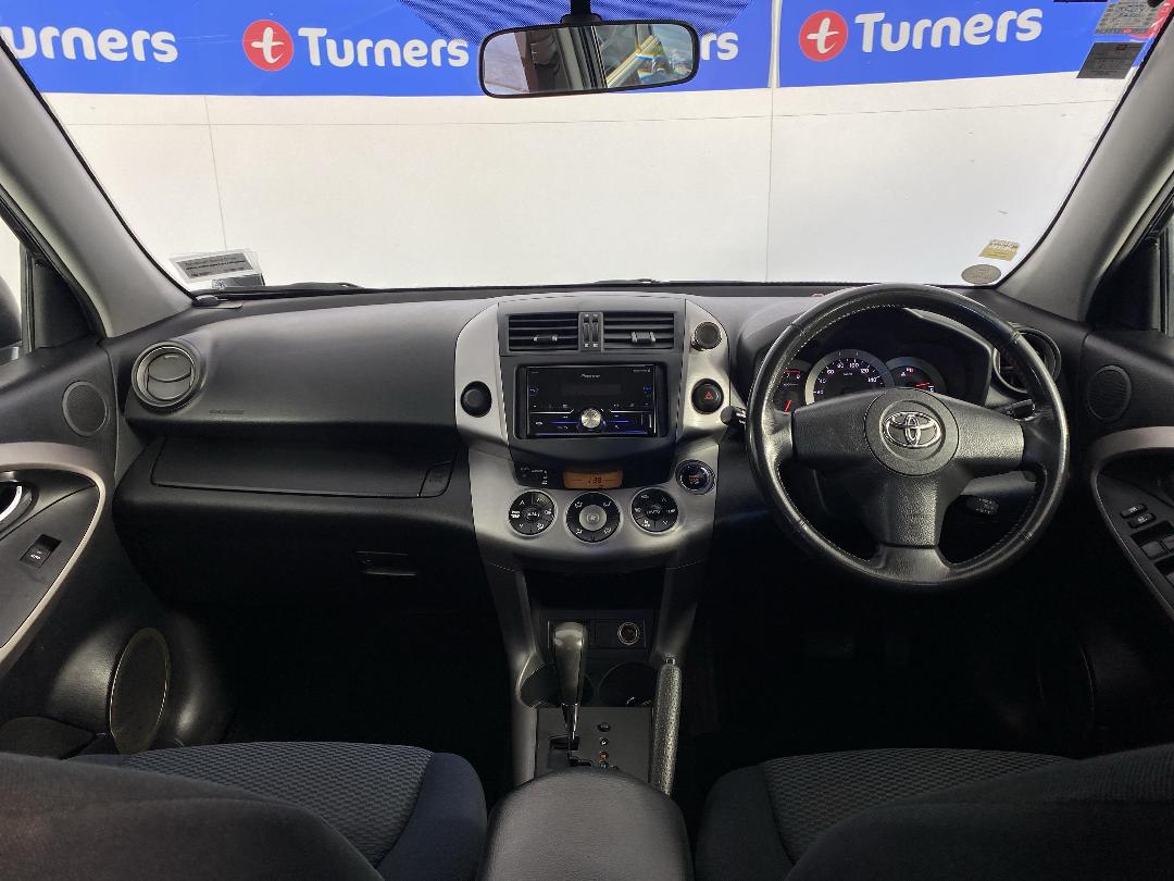 Photo '17' of Toyota Rav4