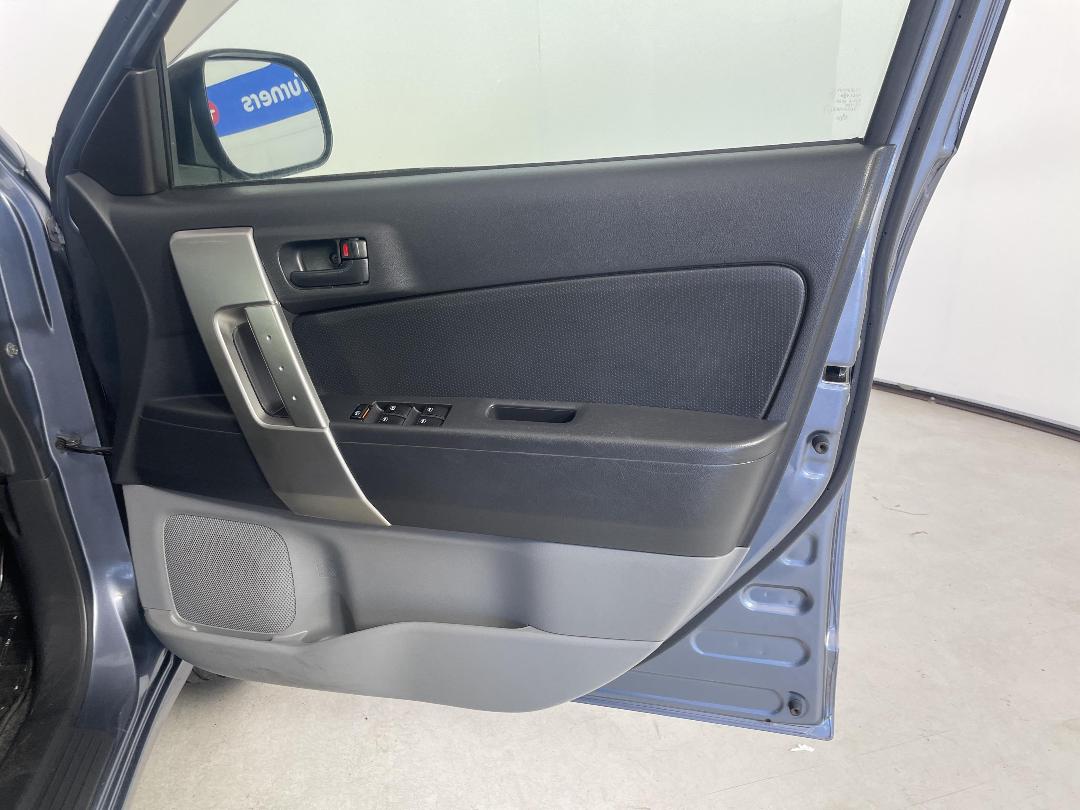 Photo '15' of Toyota Rush Photo '15' of Toyota Rush