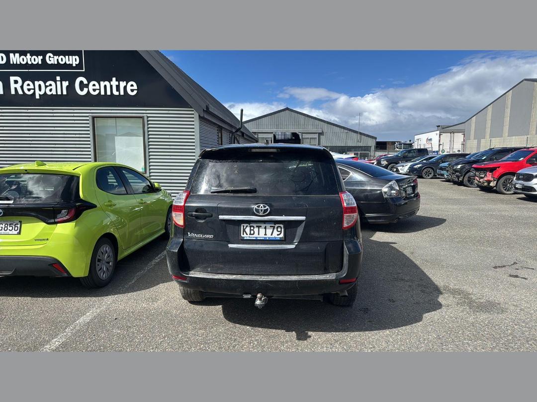 Photo '8' of Toyota Vanguard Photo '8' of Toyota Vanguard