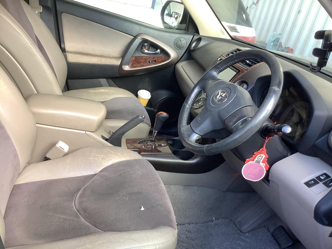 Photo '8' of Toyota Vanguard Photo '8' of Toyota Vanguard