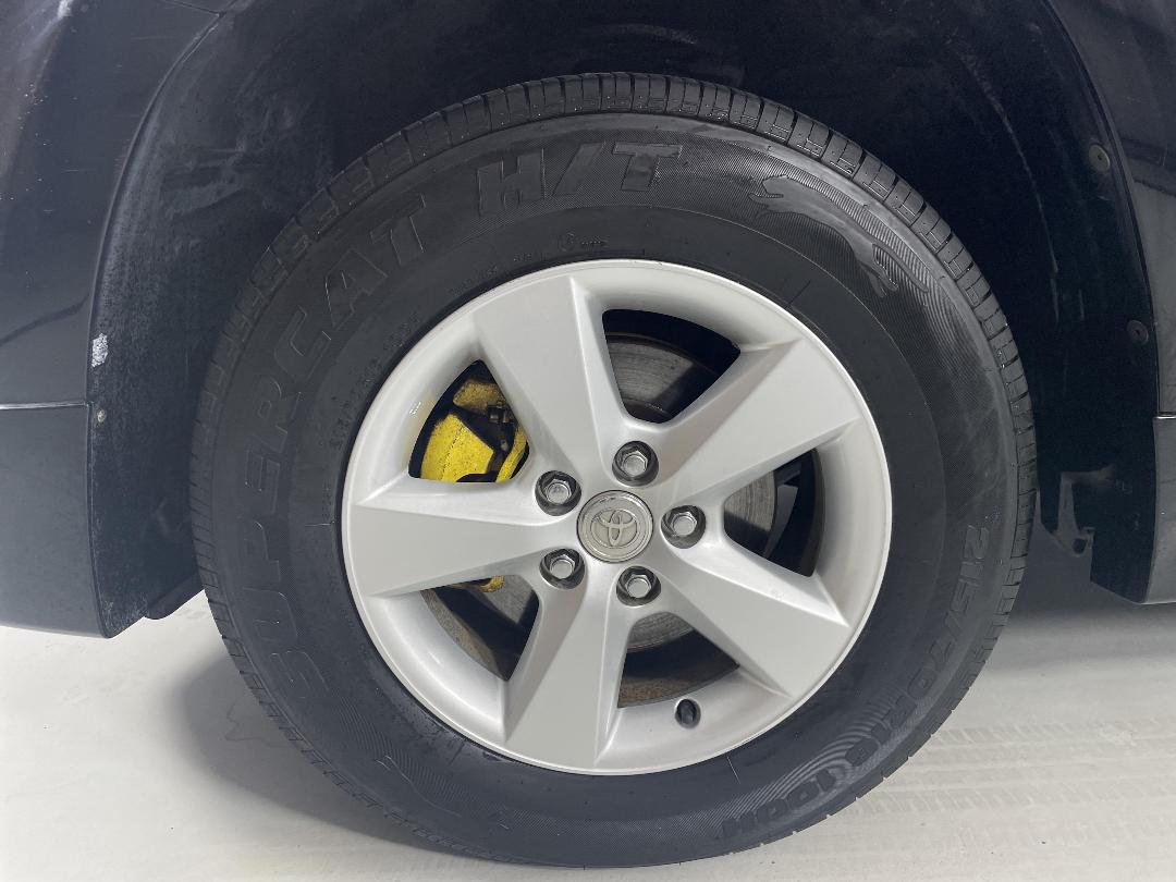 Photo '10' of Toyota Vanguard