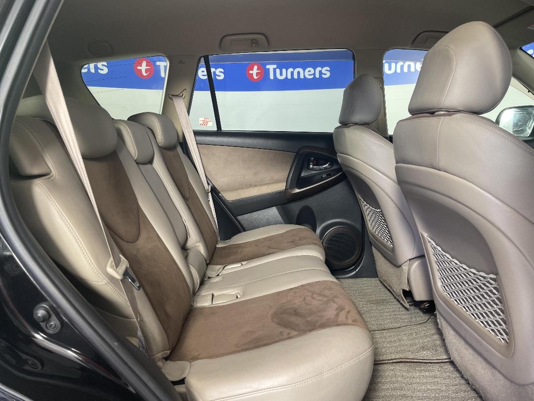 Photo '20' of Toyota Vanguard