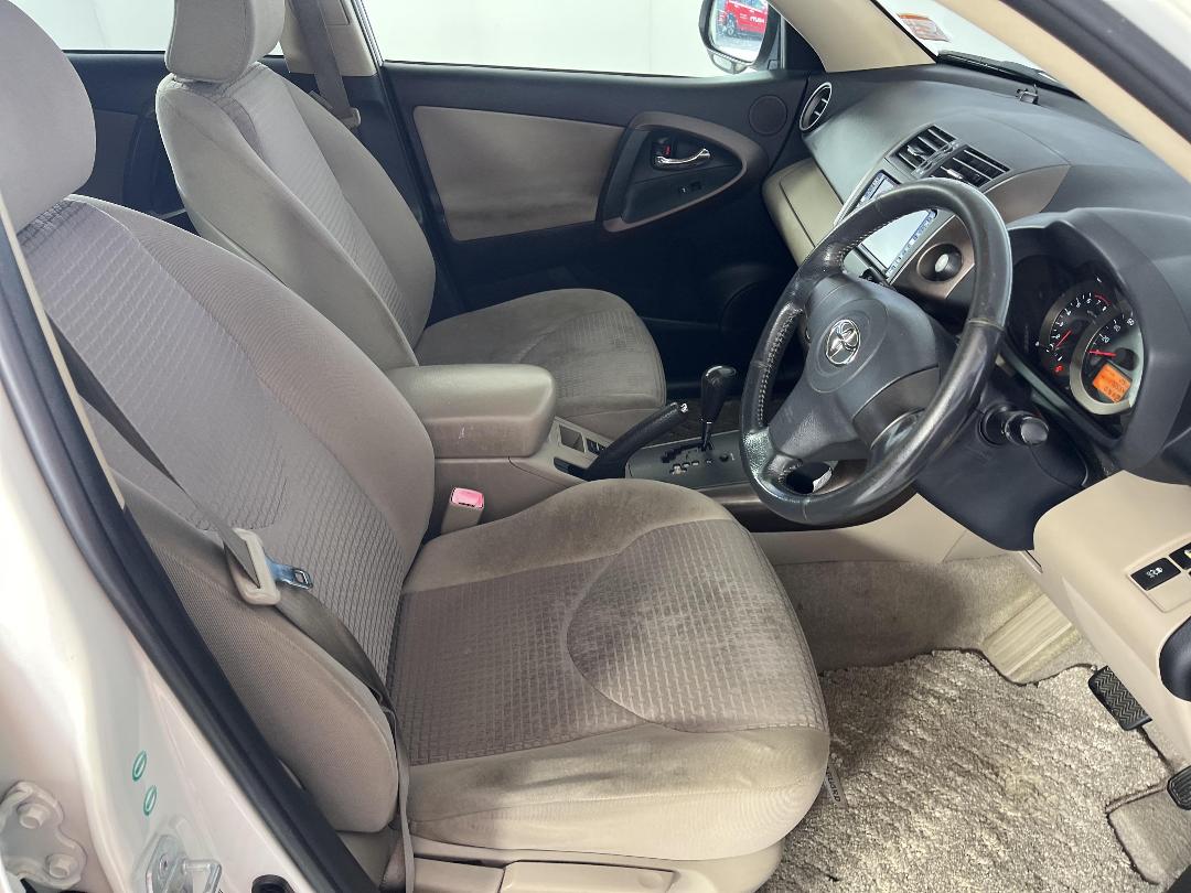 Photo '16' of Toyota Vanguard