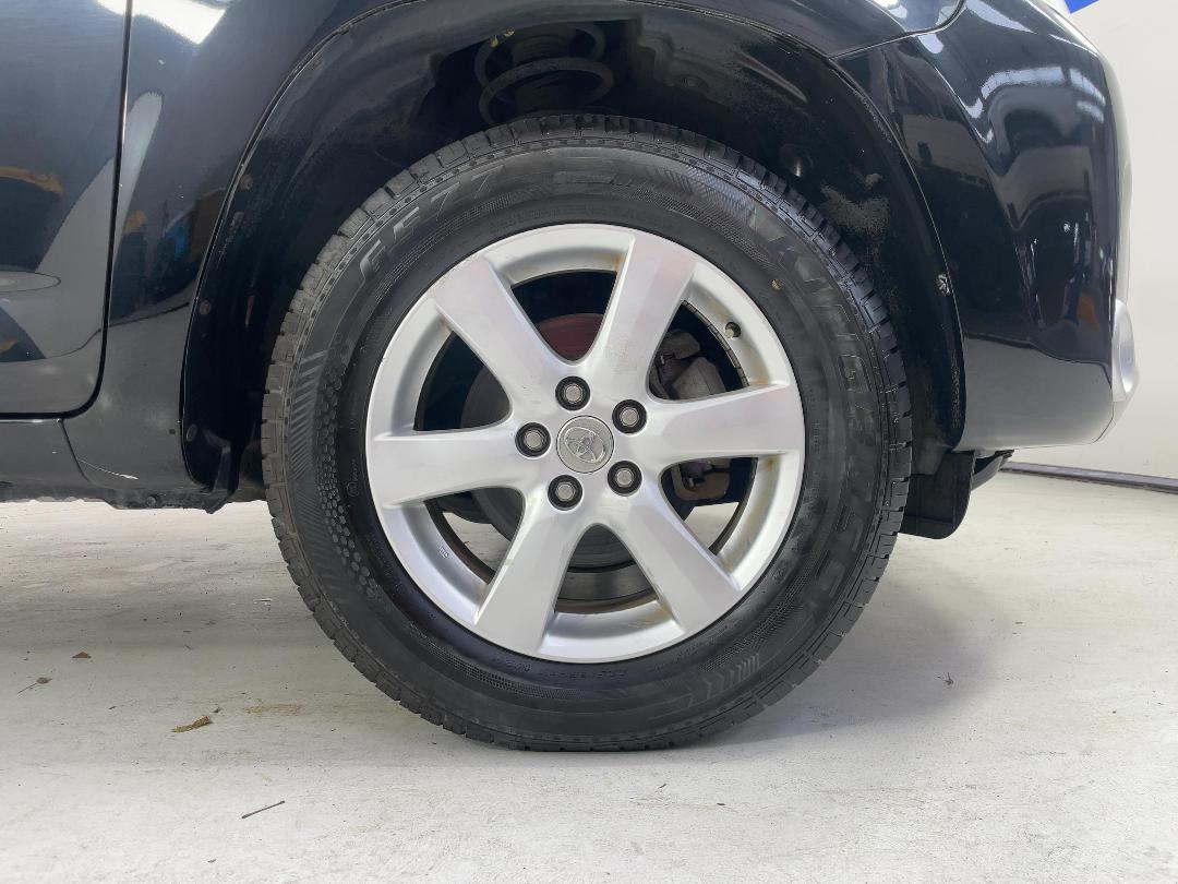 Photo '9' of Toyota Vanguard