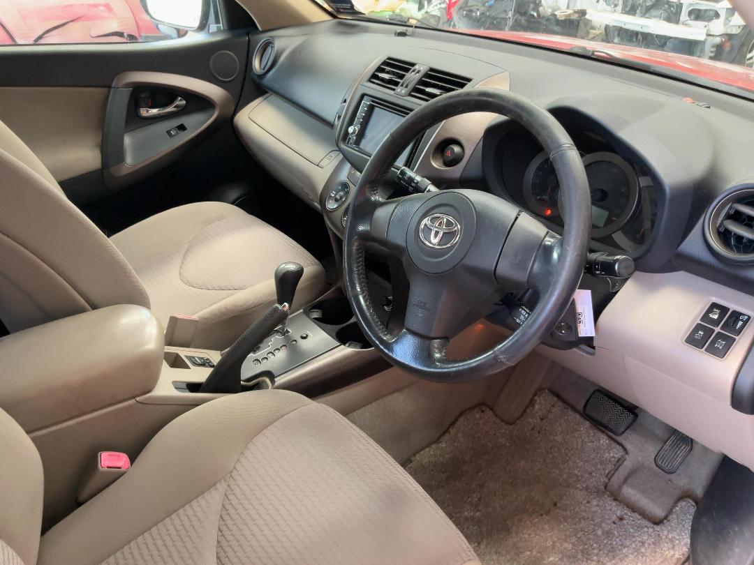 Photo '16' of Toyota Vanguard Photo '16' of Toyota Vanguard