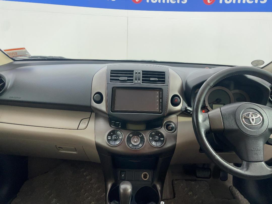 Photo '17' of Toyota Vanguard