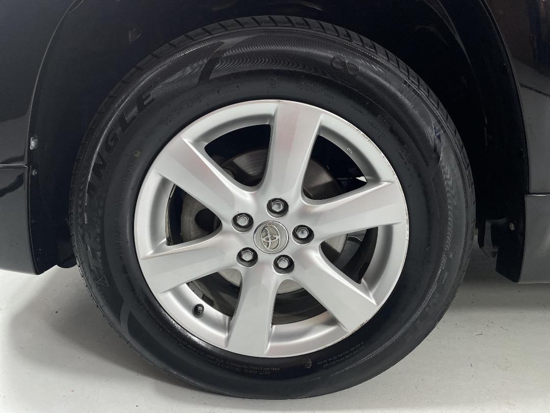 Photo '10' of Toyota Vanguard