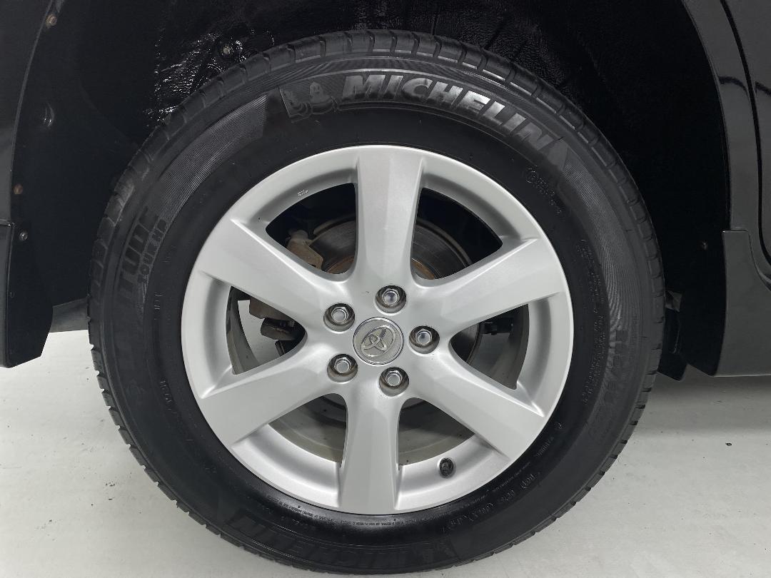 Photo '12' of Toyota Vanguard