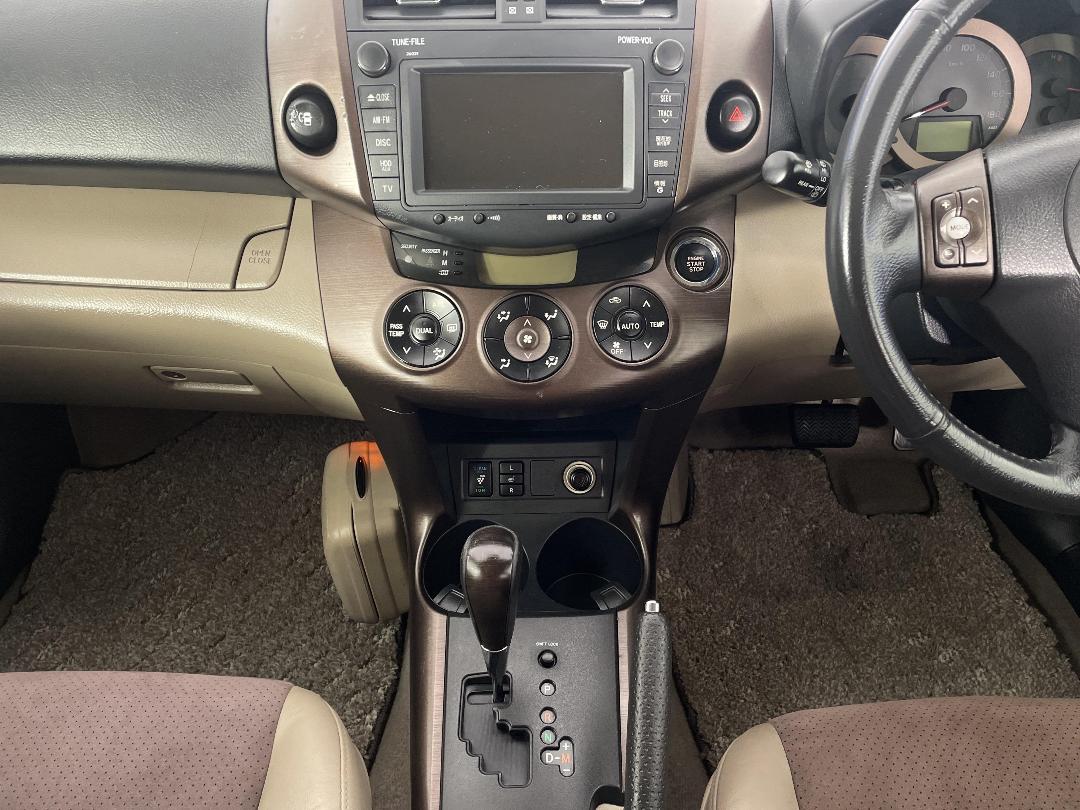 Photo '18' of Toyota Vanguard