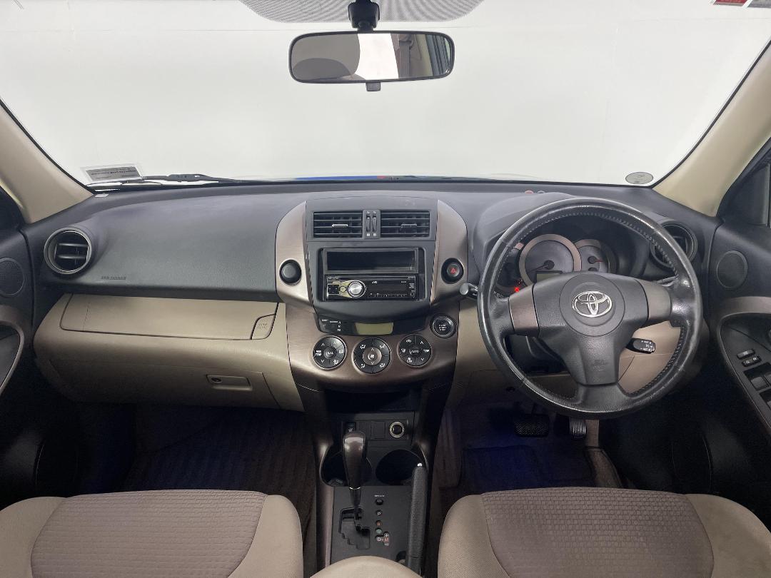 Photo '17' of Toyota Vanguard