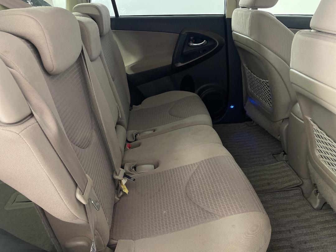 Photo '20' of Toyota Vanguard