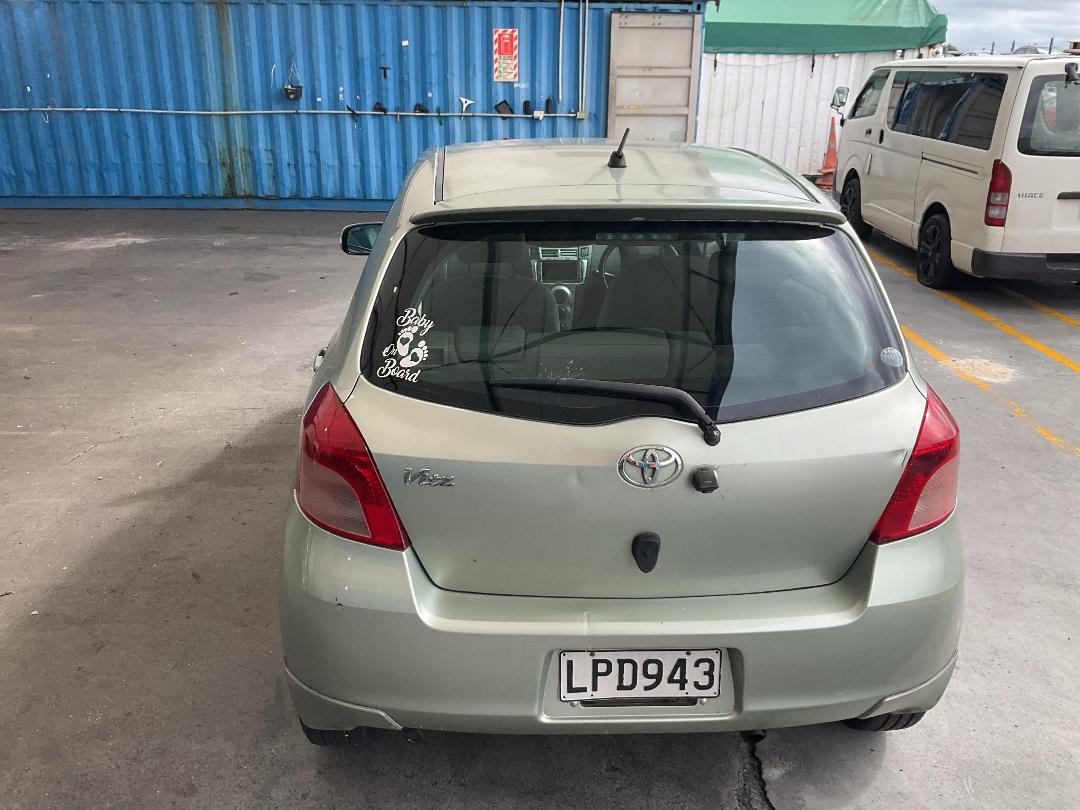 Photo '12' of Toyota Vitz