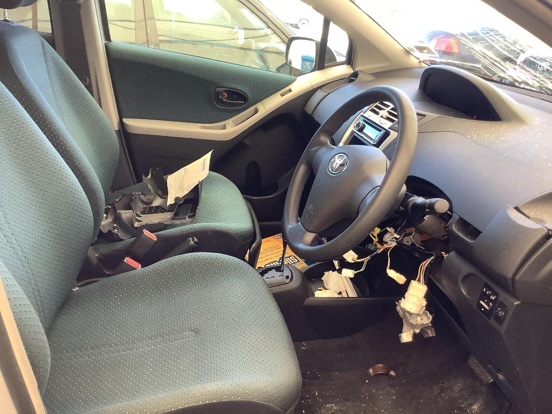 Photo '9' of Toyota Vitz Photo '9' of Toyota Vitz