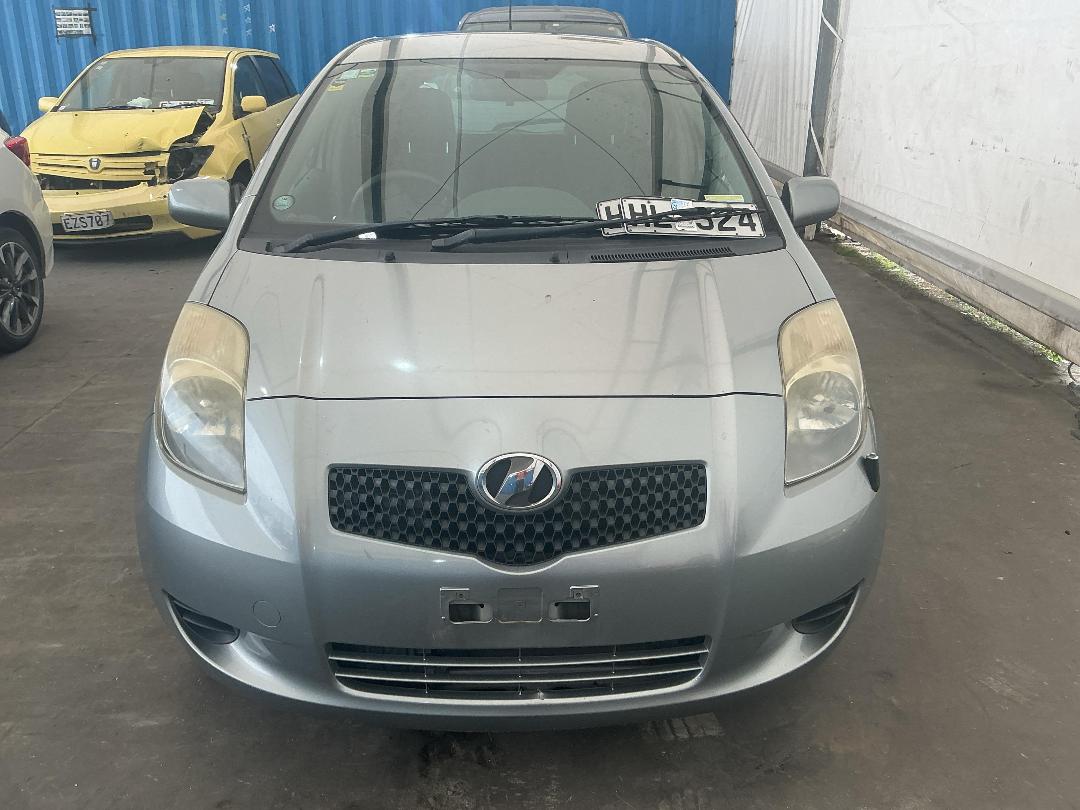 Photo '4' of Toyota Vitz Photo '4' of Toyota Vitz