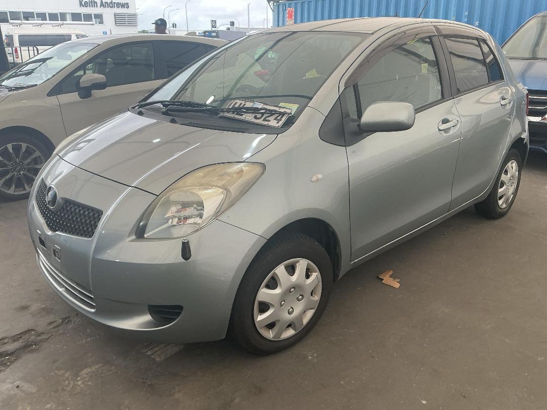 Photo '5' of Toyota Vitz Photo '5' of Toyota Vitz