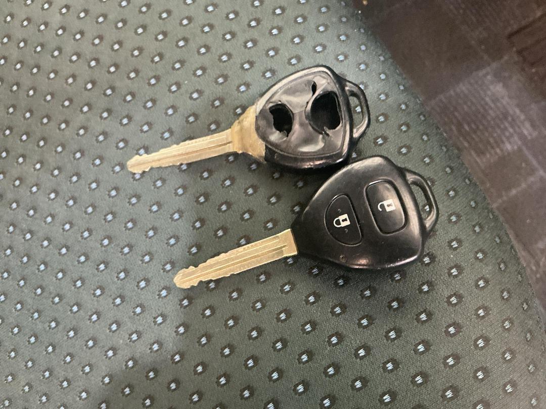 Photo '17' of Toyota Vitz Photo '17' of Toyota Vitz