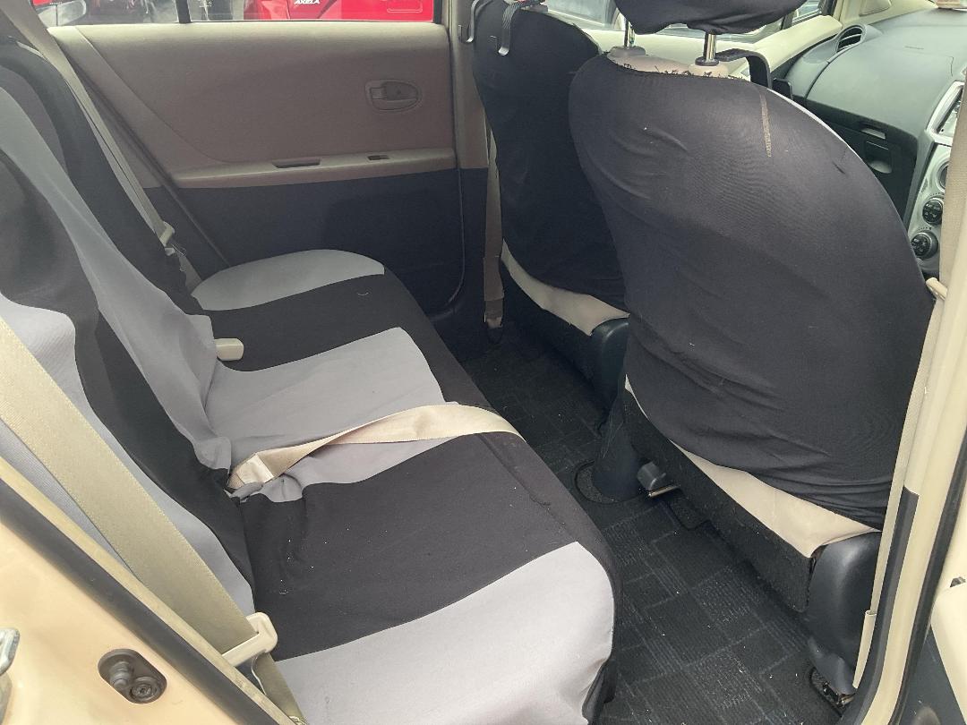 Photo '10' of Toyota Vitz