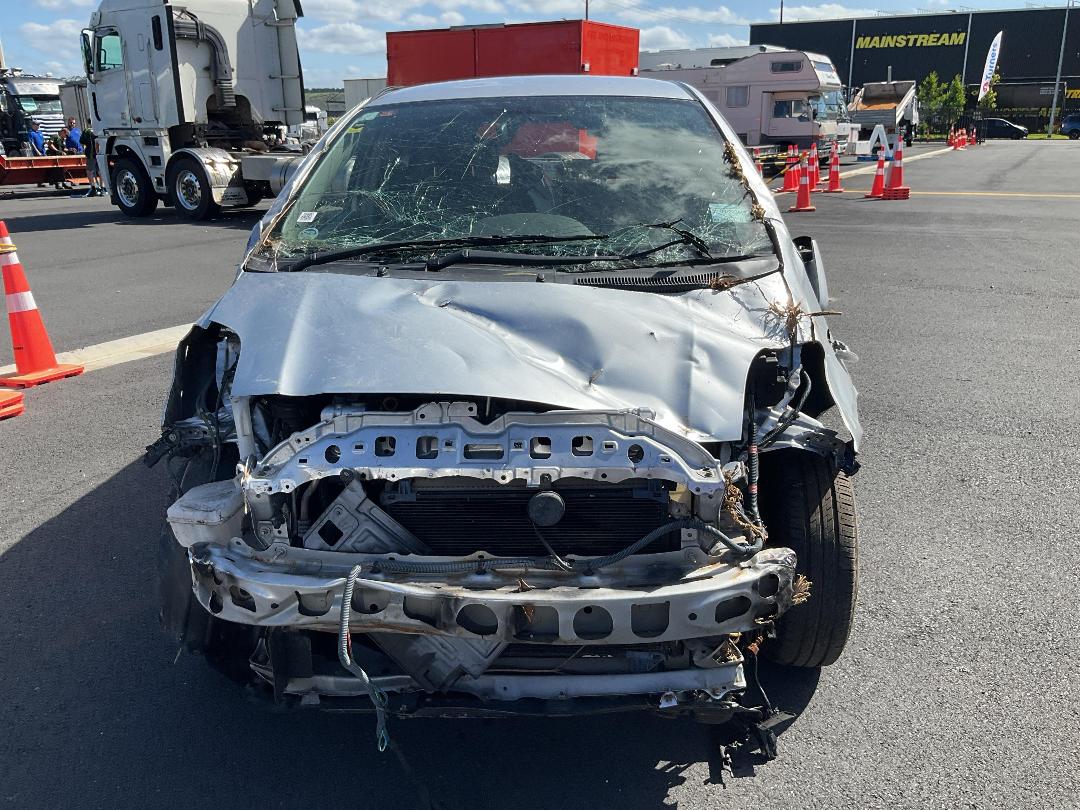 Photo '8' of Toyota Vitz